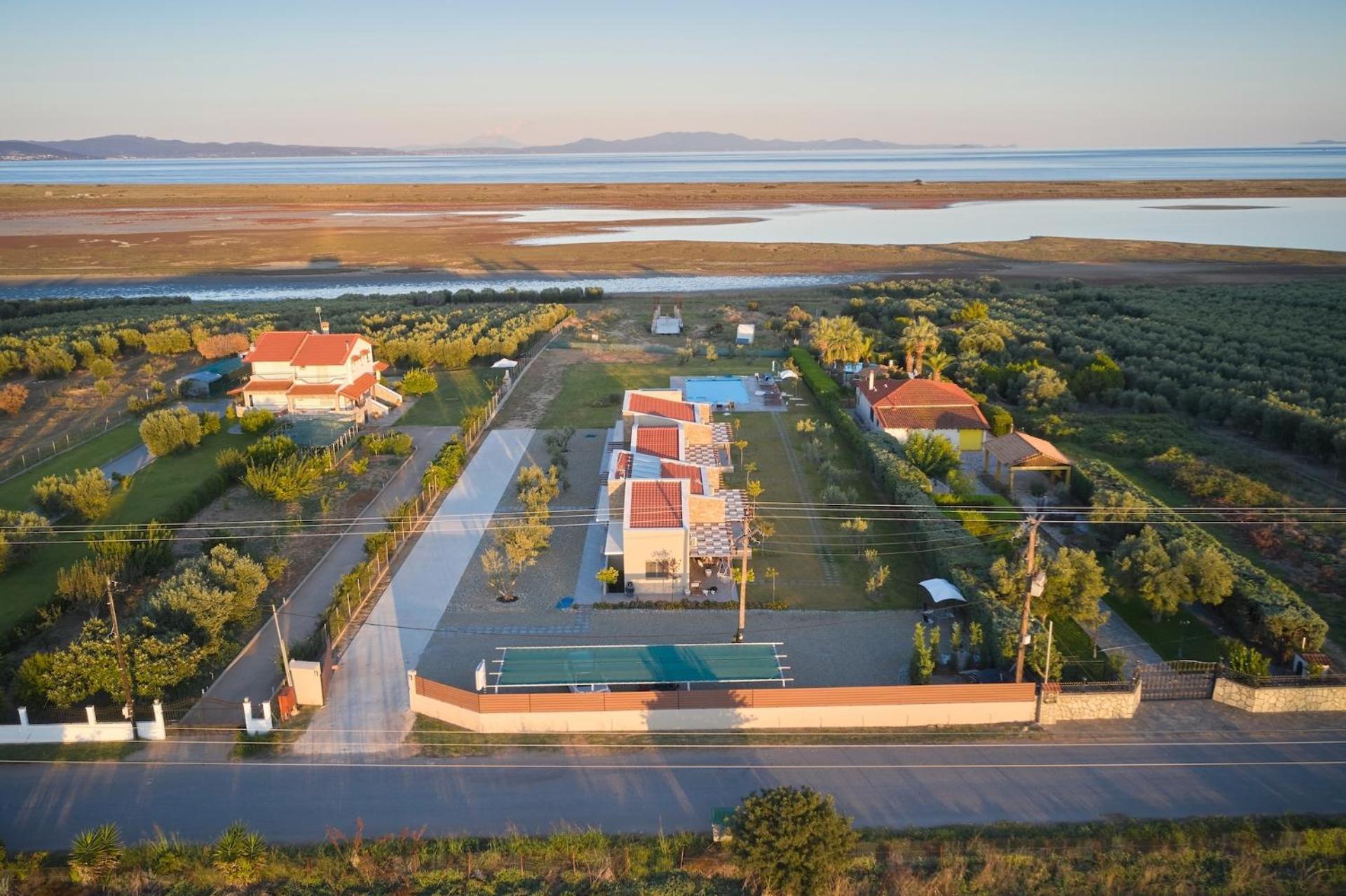 Flamingo View Suites & Villas Nea Poteidaia Eksteriør billede