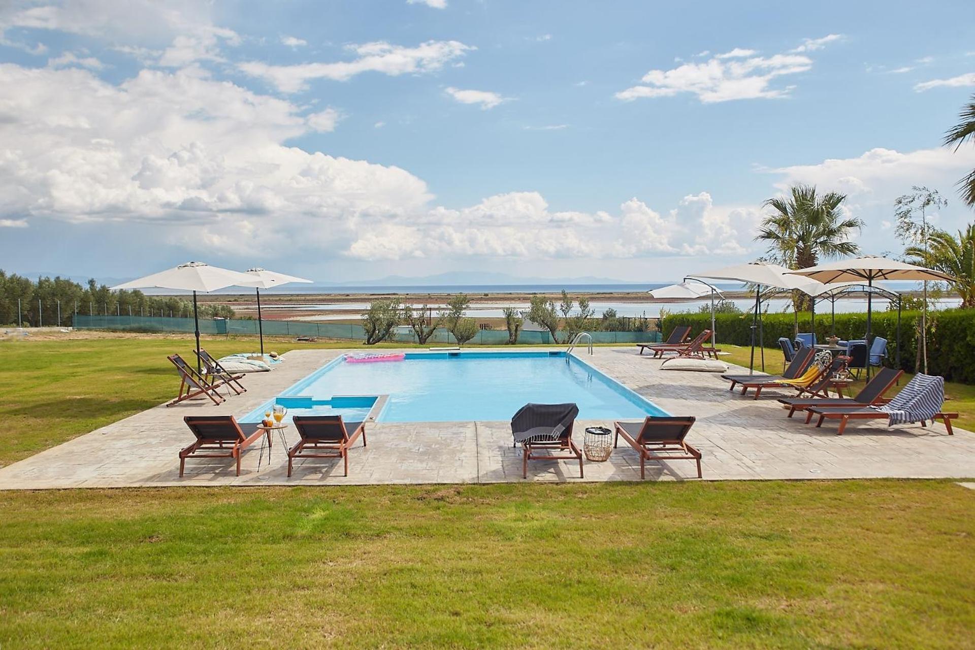 Flamingo View Suites & Villas Nea Poteidaia Eksteriør billede