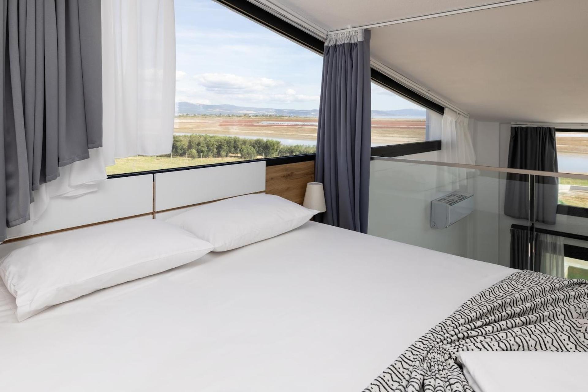 Flamingo View Suites & Villas Nea Poteidaia Eksteriør billede