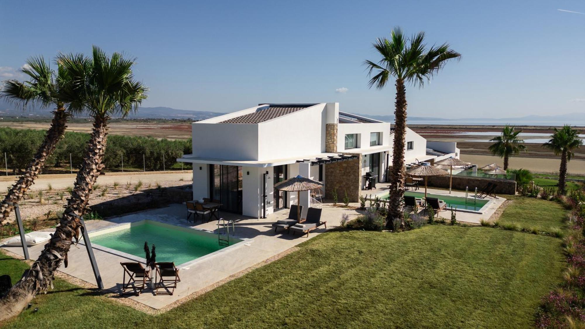 Flamingo View Suites & Villas Nea Poteidaia Eksteriør billede