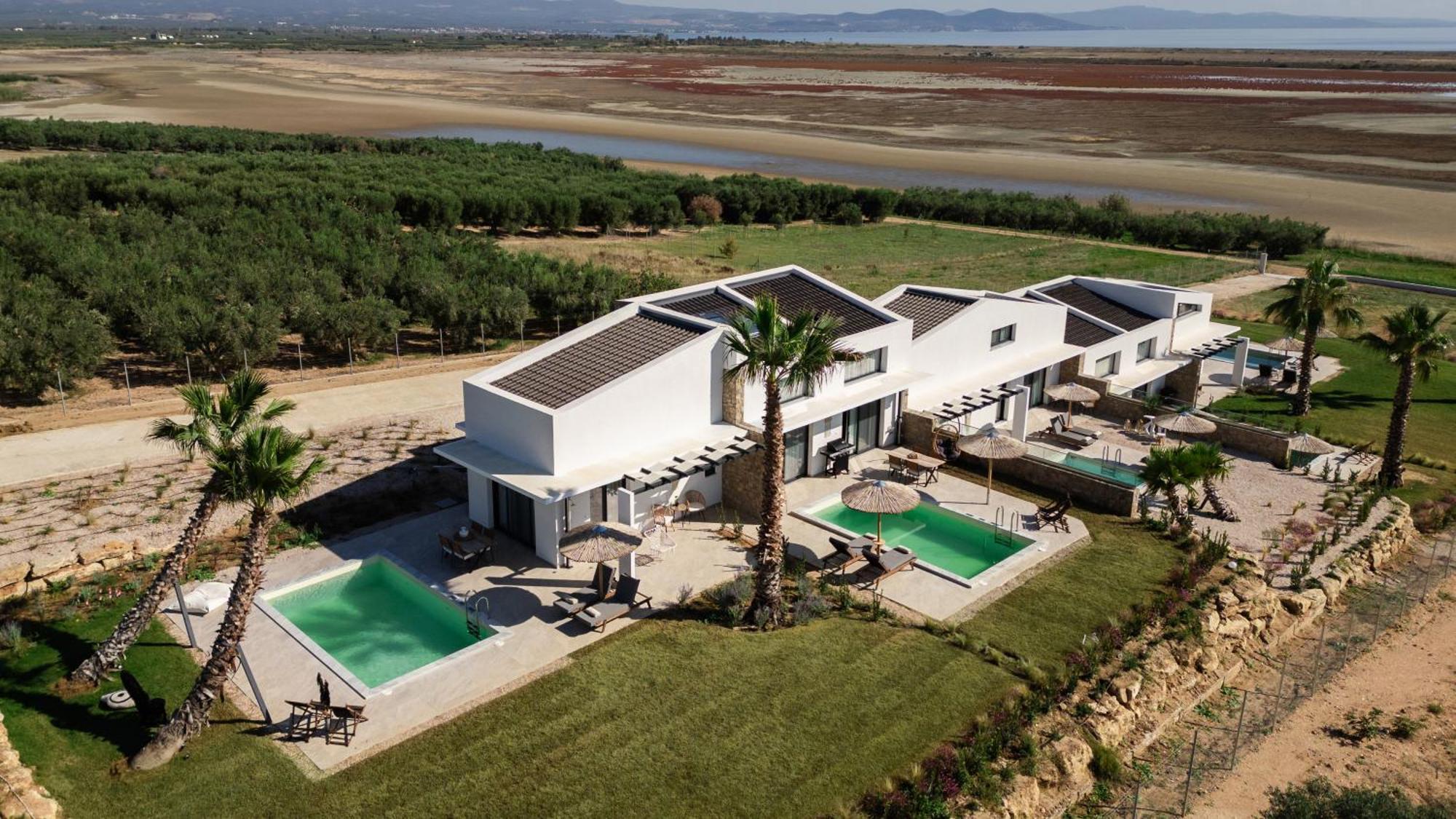 Flamingo View Suites & Villas Nea Poteidaia Eksteriør billede